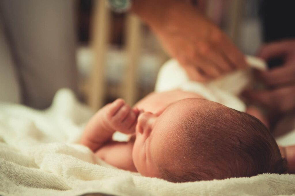 Newborn Baby FAQs at a Glance The First 4 Weeks